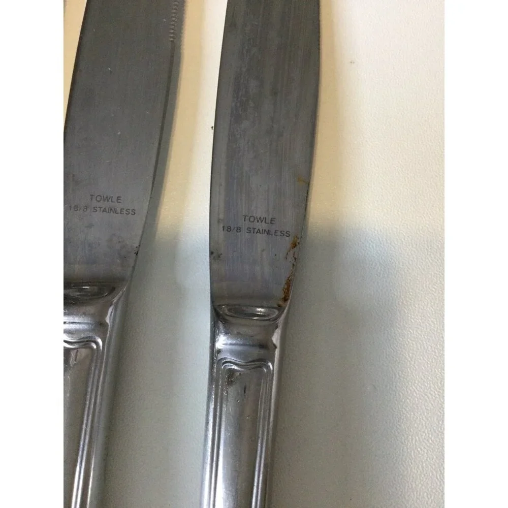 Towle 18/8 Stainless Flatware Forks Spoons Knives Serving 35 pieces Shell